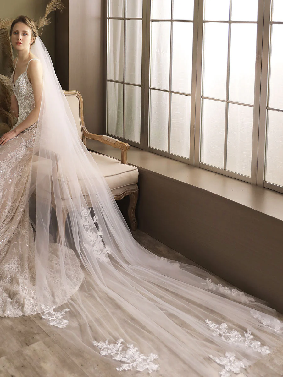 White Waterfall Two-Tier Lace Tulle Wedding Veils - Image 4